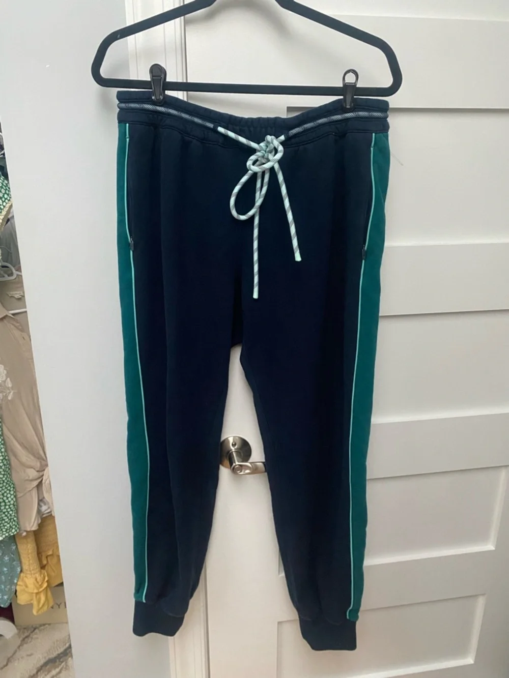 Rare Lululemon Face Forward Jogger sweatpants - Picture 7 of 9